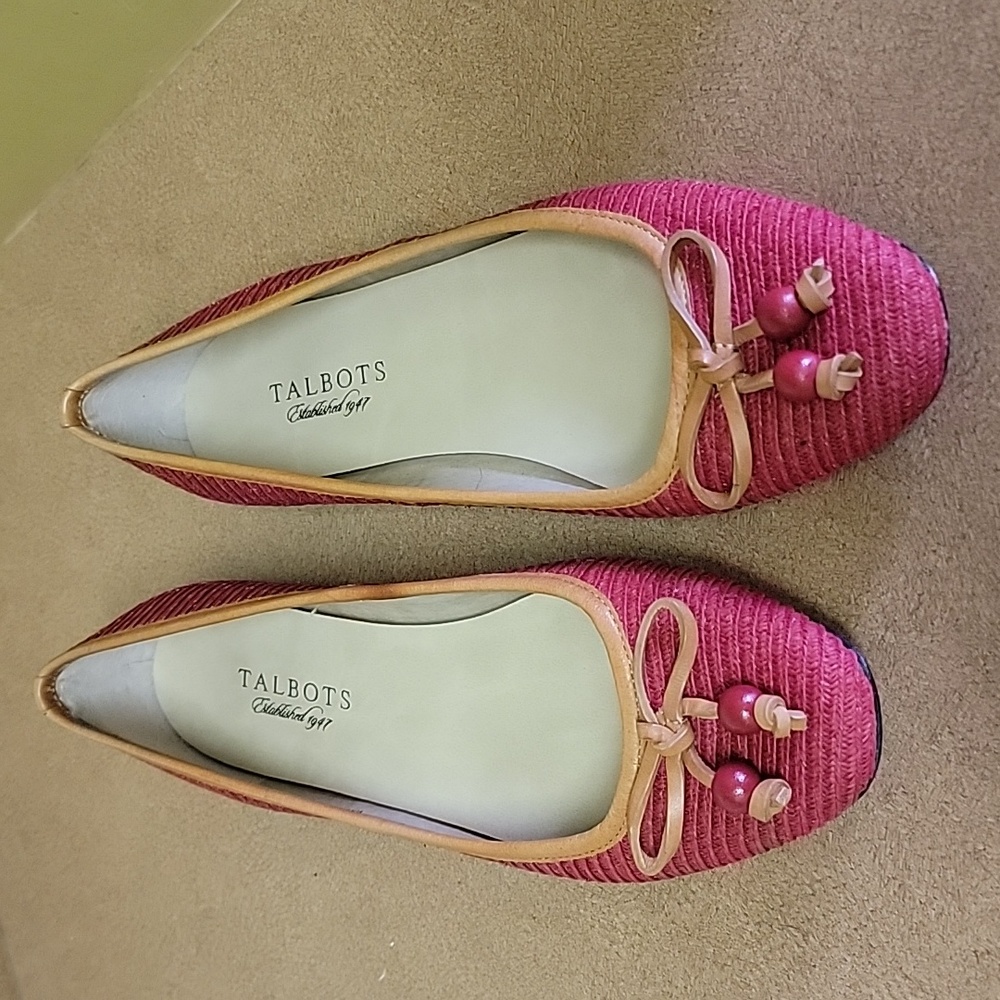 Talbots size 8 flats excellent condition